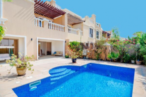 Luxurious Vacation Villa with Private Pool